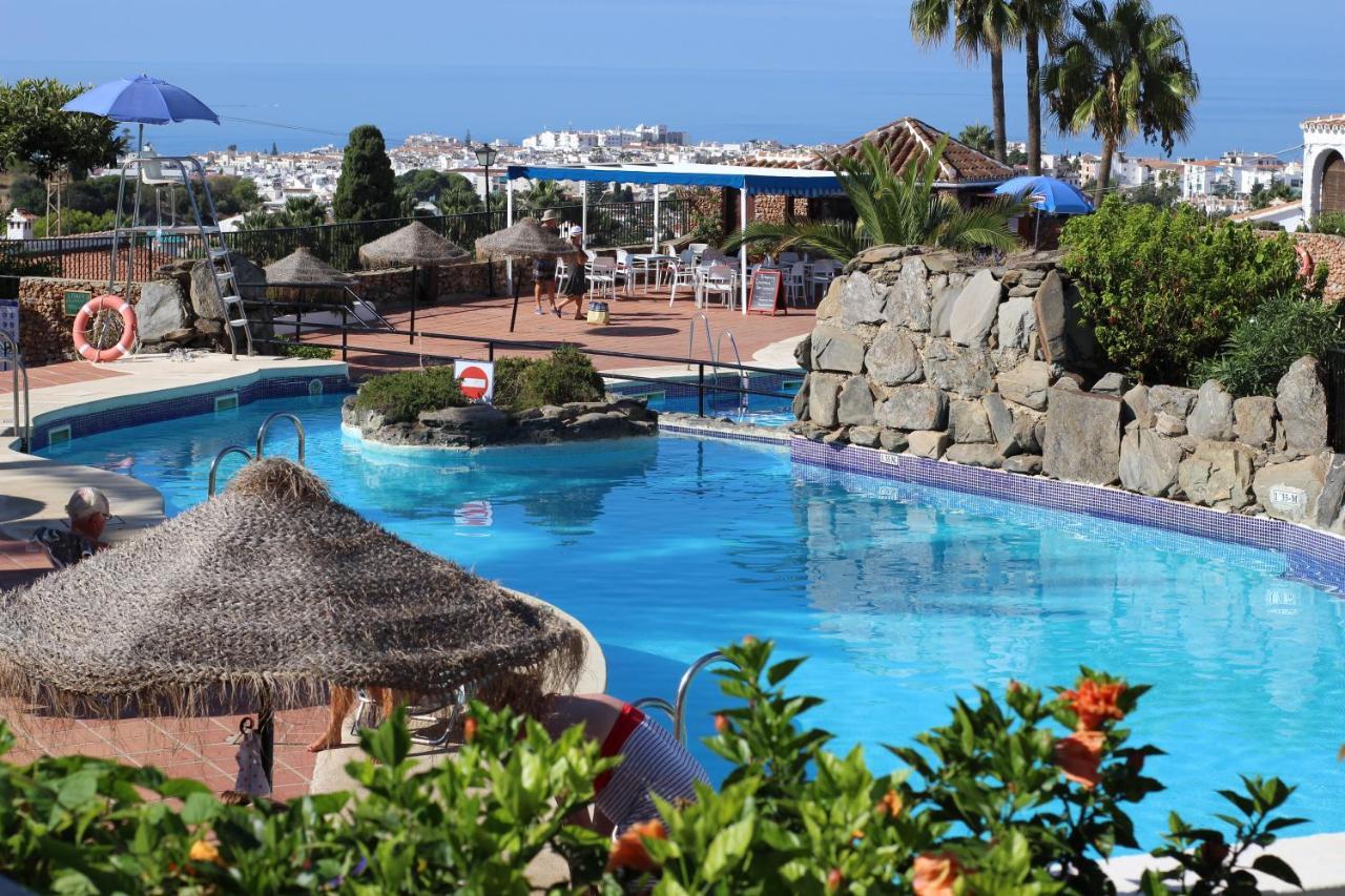 El Capistrano Village Spacious Home, Large Terrace Nerja Bagian luar foto